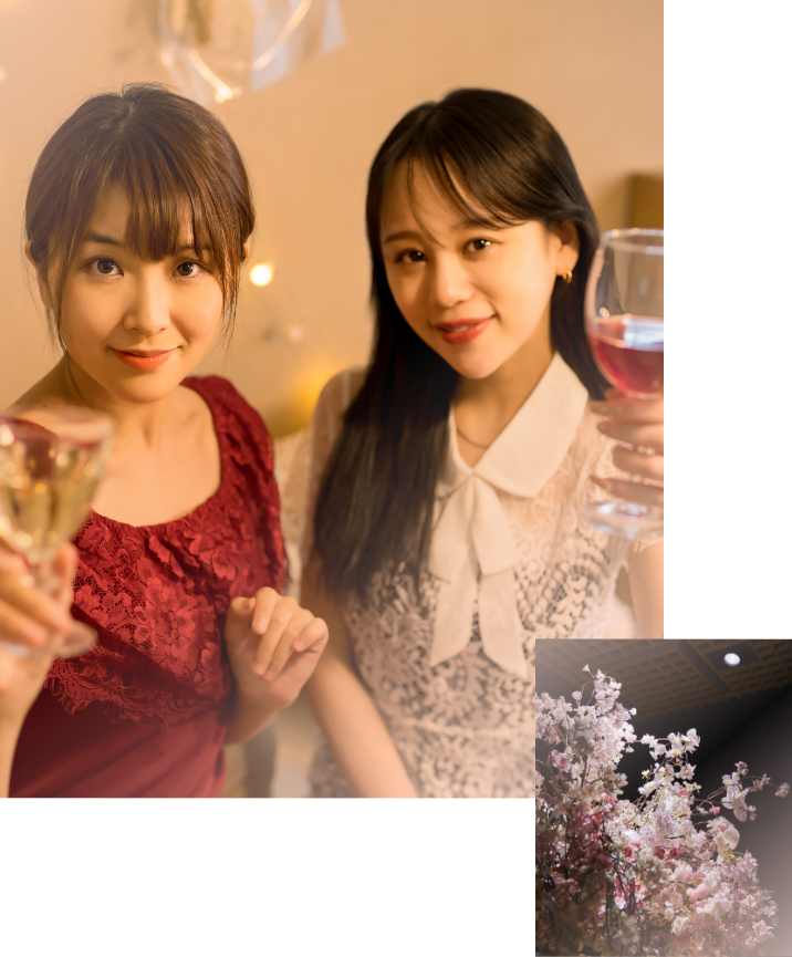 グラスを持つ女性たち